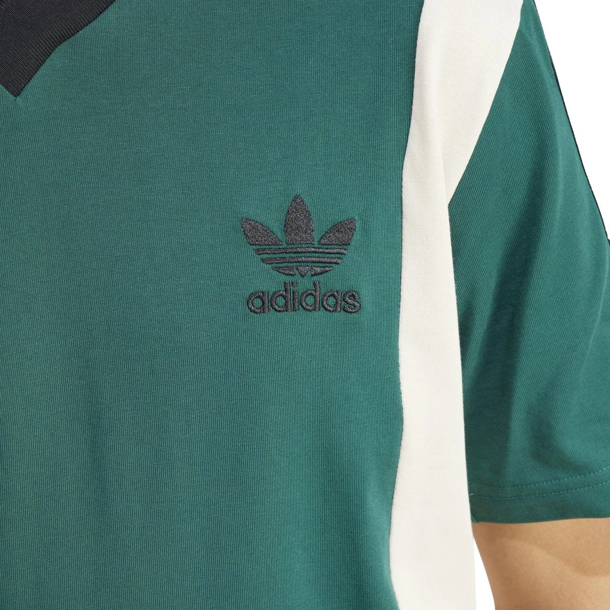 Adidas Archive Tee in Cgreen