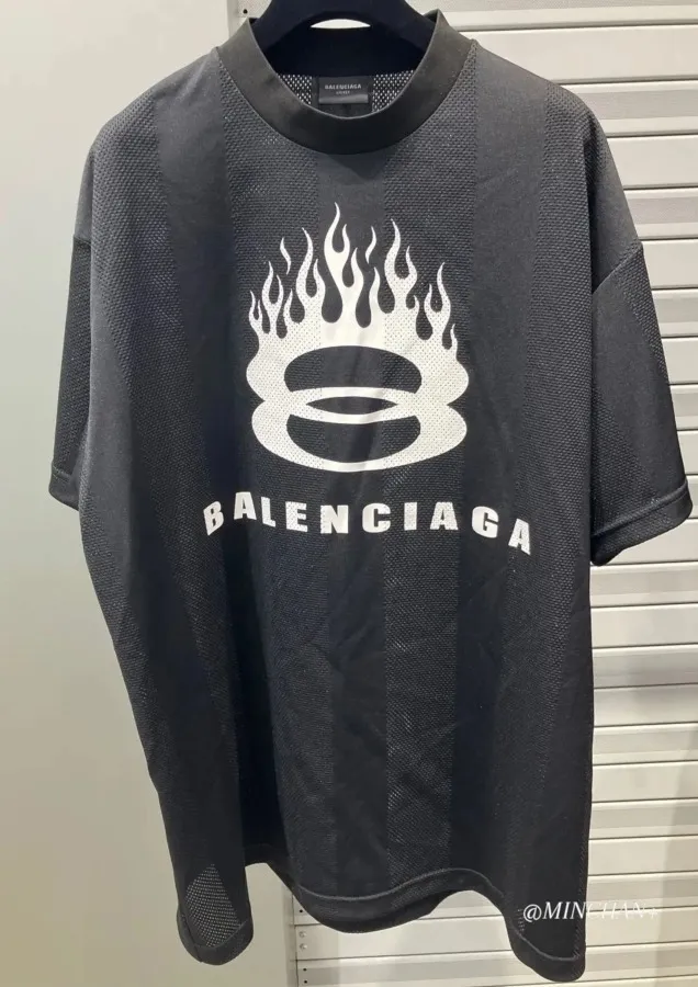 BALENCIAGA Burning Unity T-shirt - Oversized Black