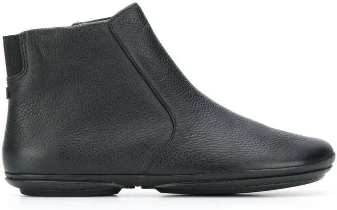 Camper Right ankle boots Black