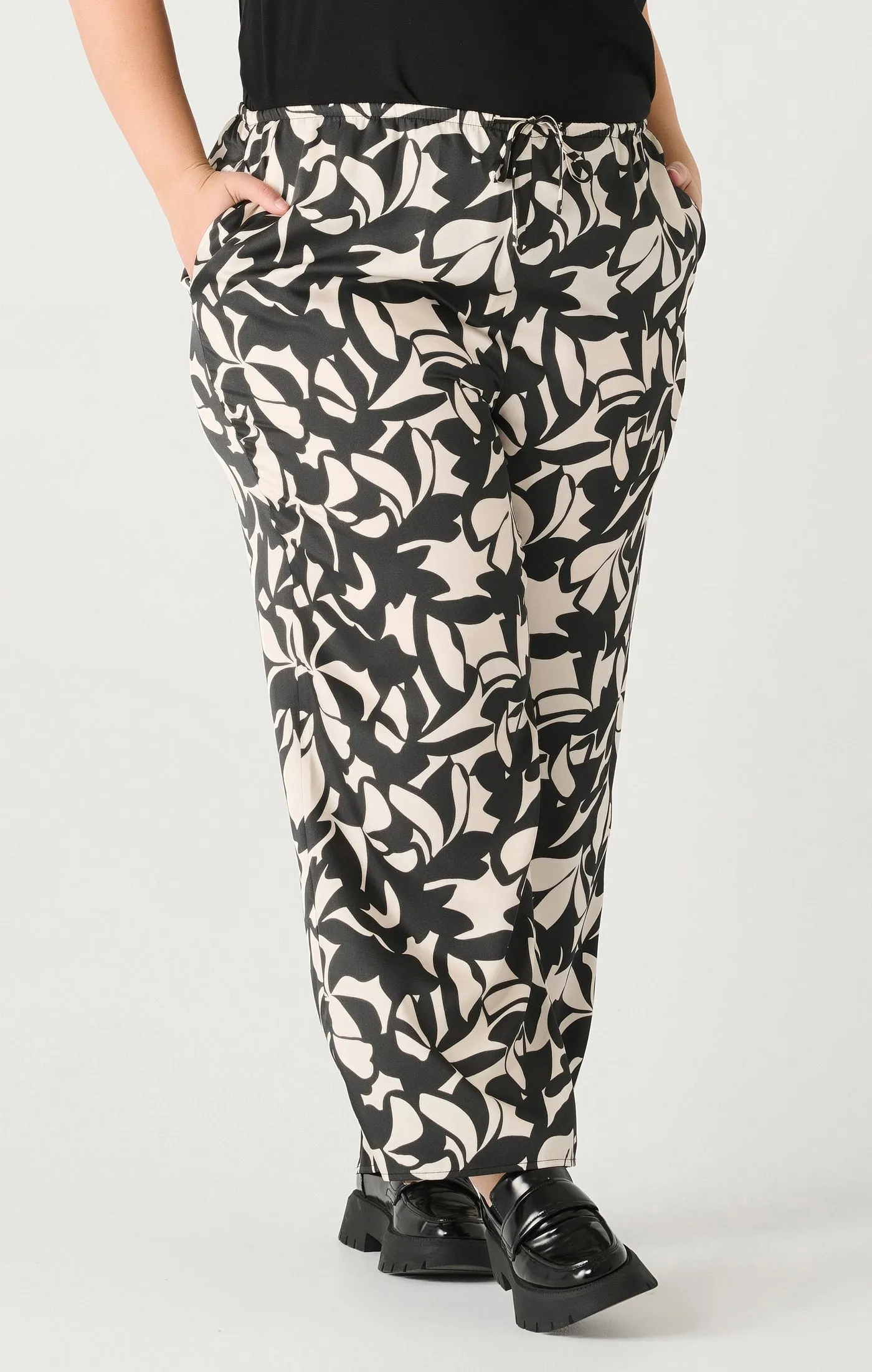 Curvy Pants - Maggie - Shop Now