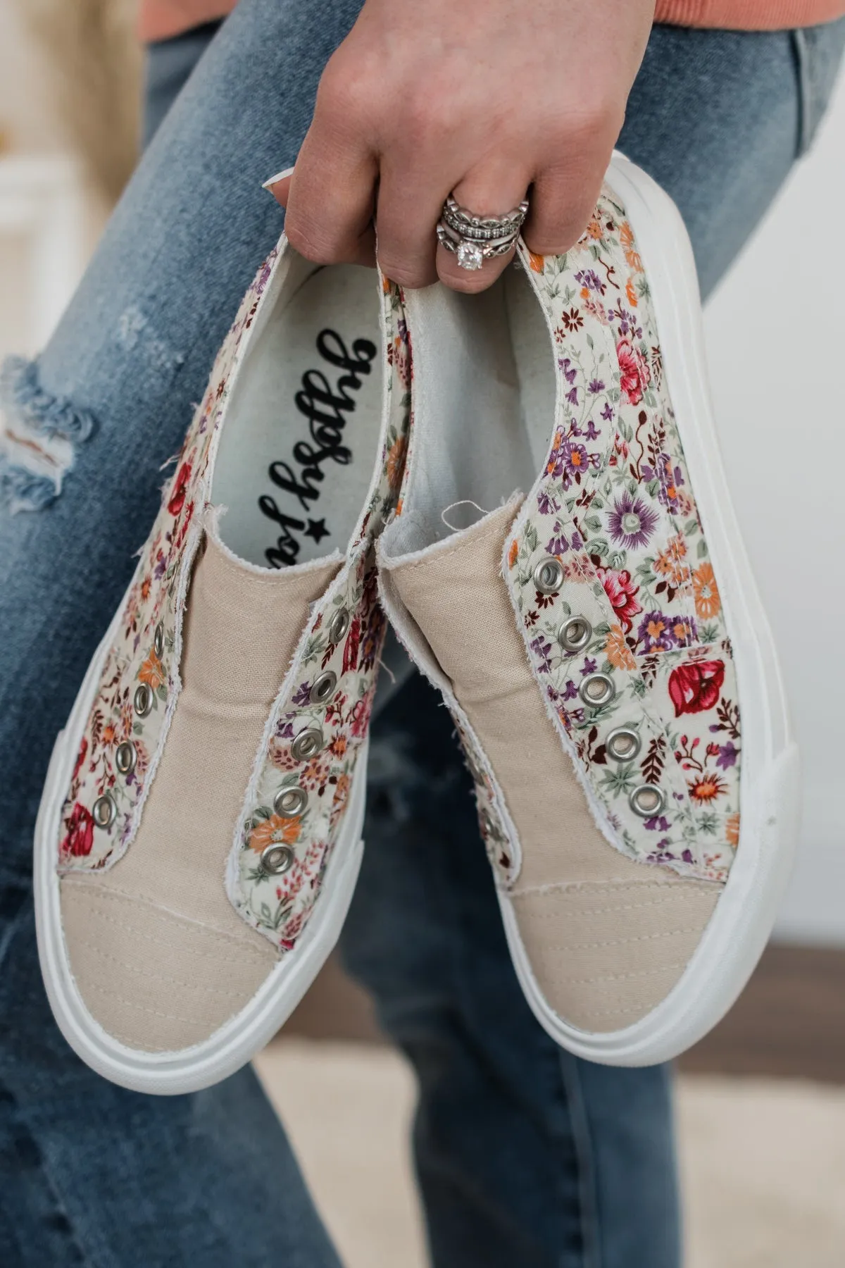 Gypsy Jazz Pink Sand Sneakers