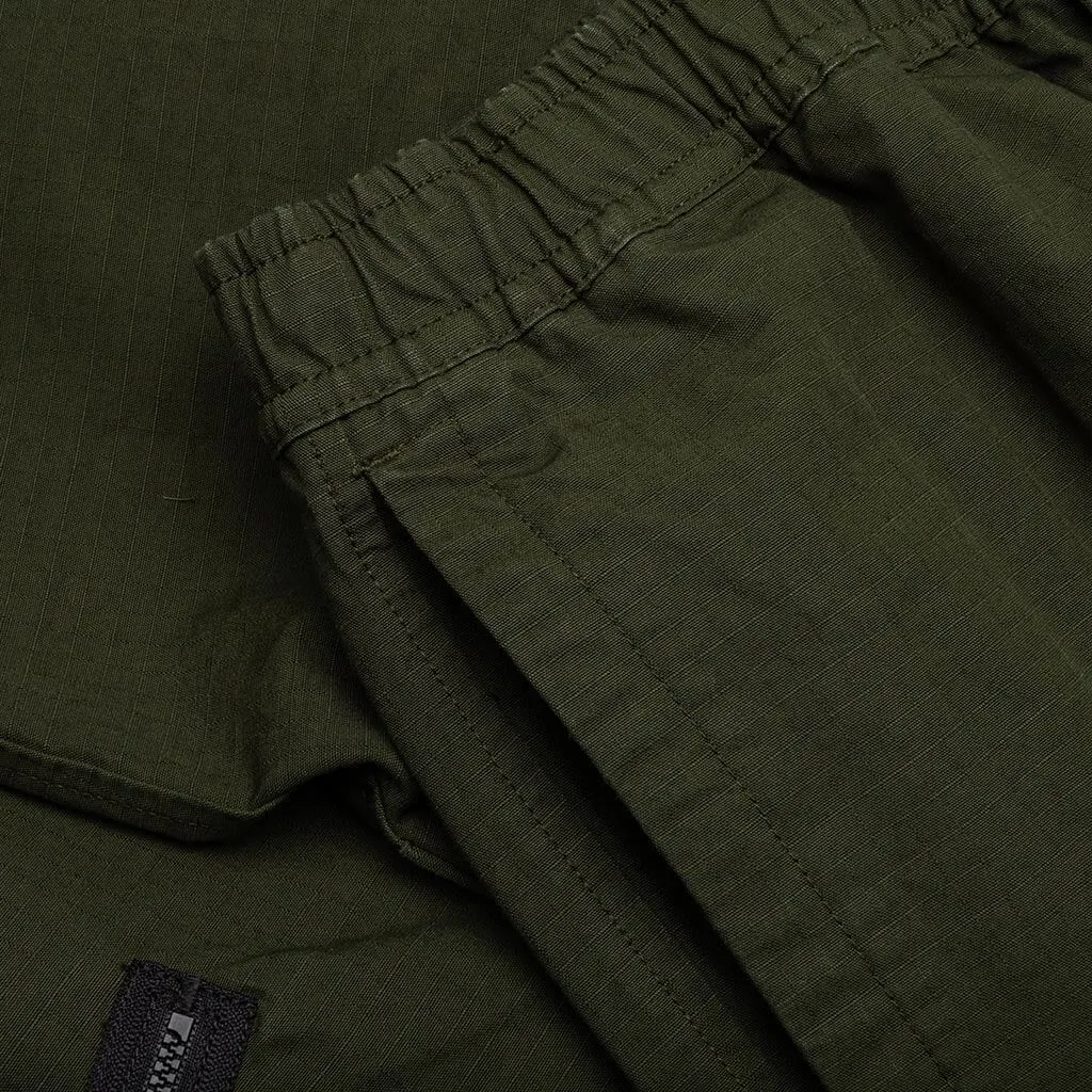 Olive loose trousers