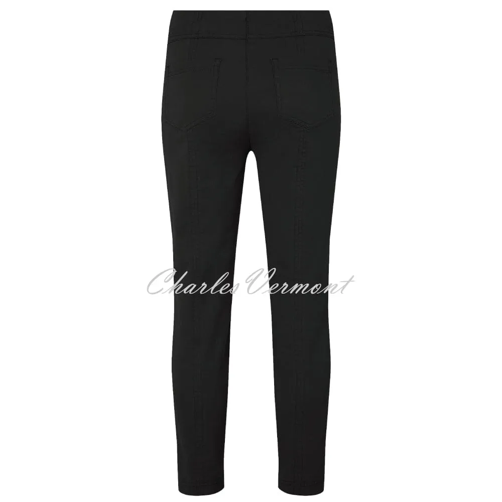 Robell Bella 09 Black Cropped Trouser in Cotton Rich Fabric (Style 52682-54056-90)