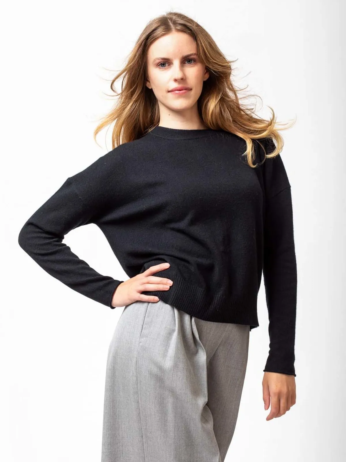 Round Neck Sweater - Noir