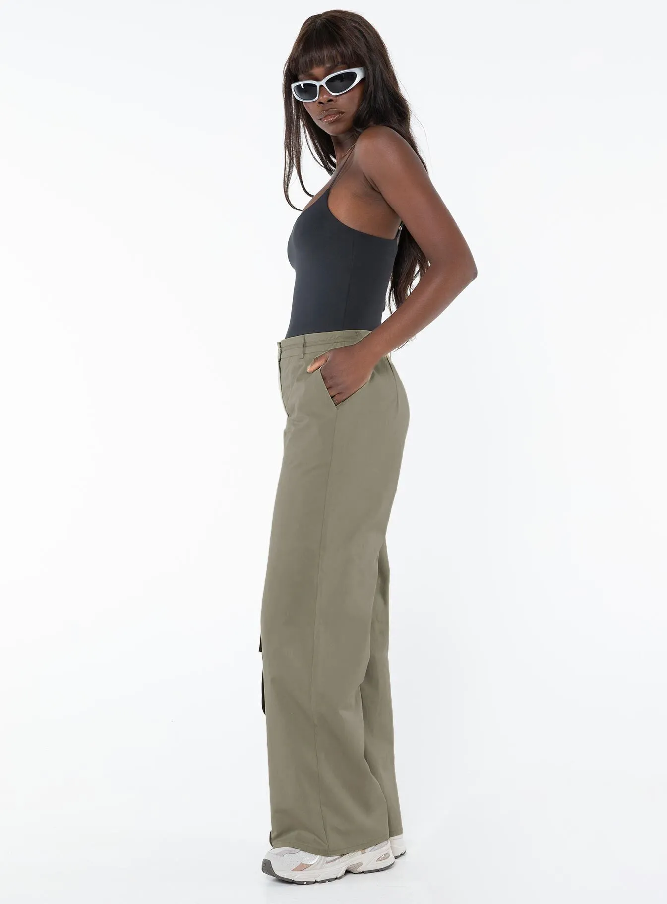 Saltford Pants Sage - Google SEO Result: High-Quality Sage-Colored Pants from Saltford