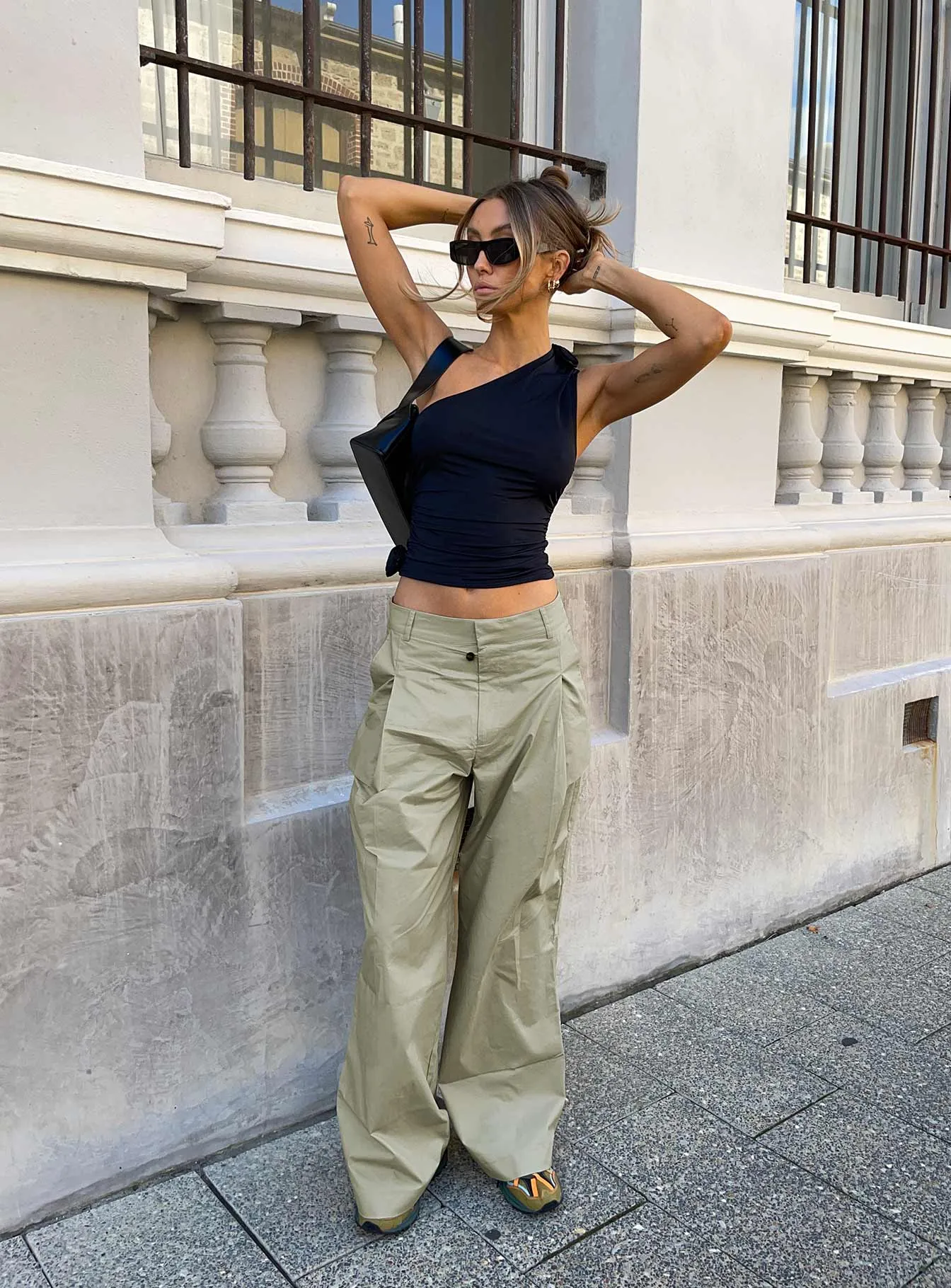 Stylish Women's Pants for a Trendy Look