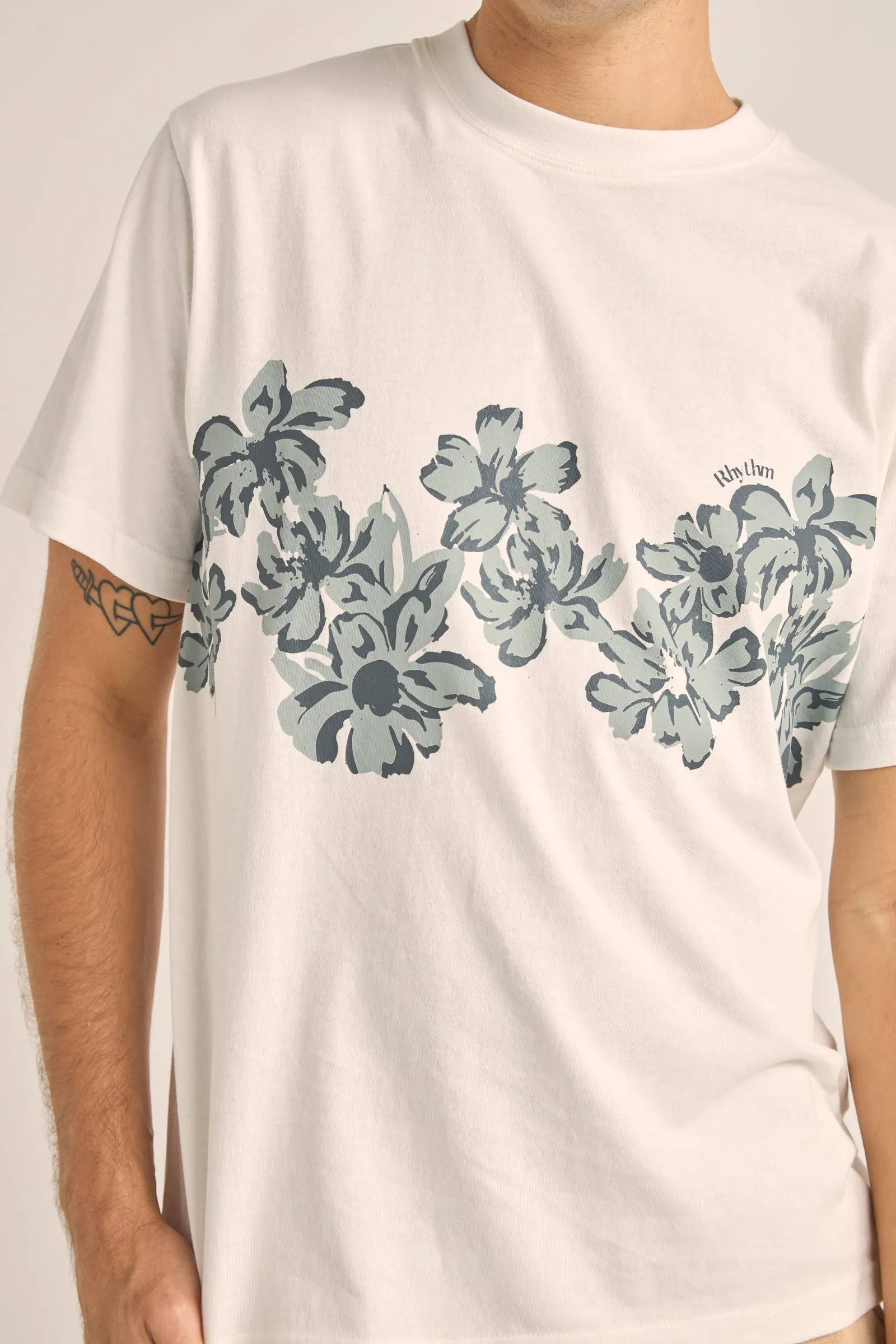 Vintage White Vacation Floral T-Shirt for Women